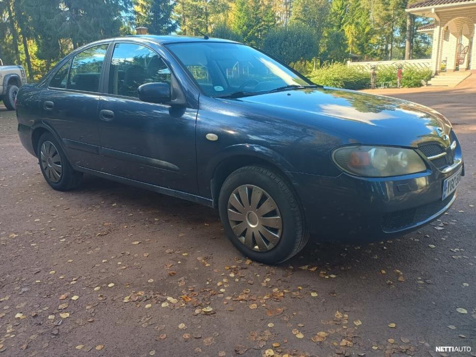 Nissan Almera 2005