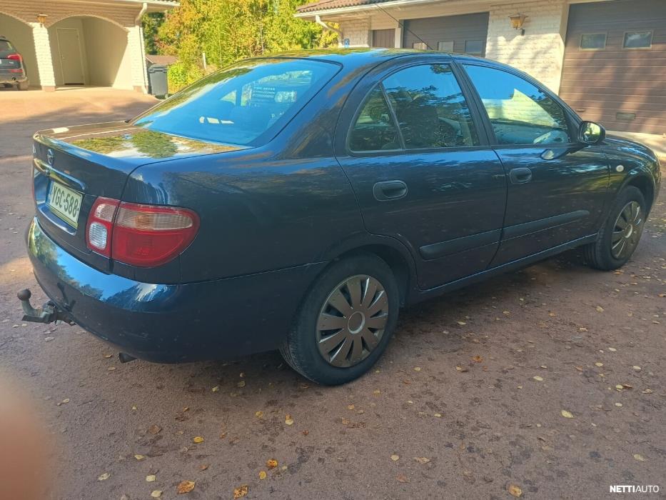 Nissan Almera 2005