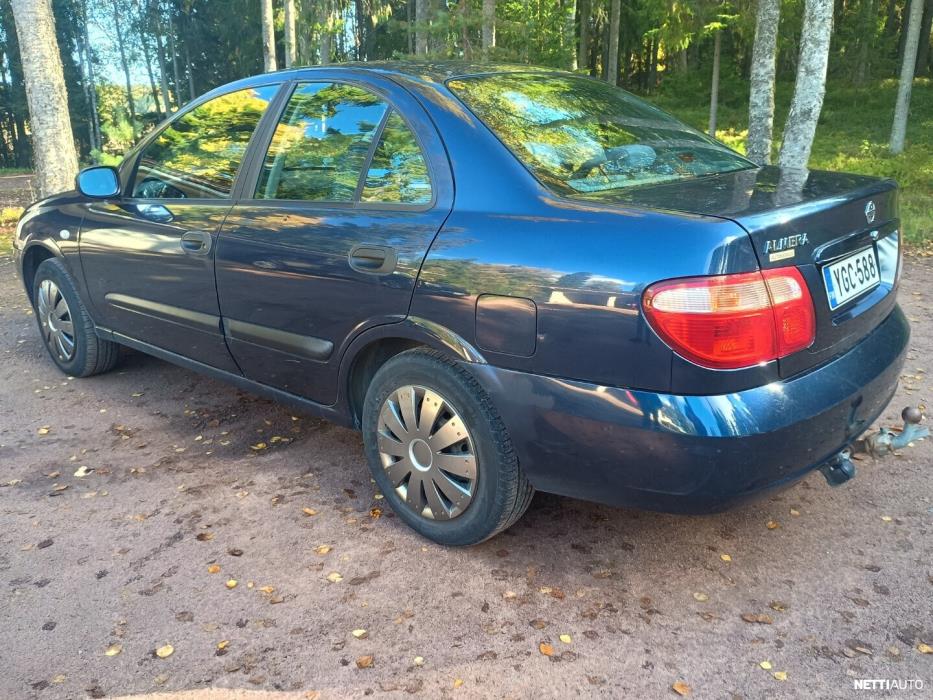 Nissan Almera 2005