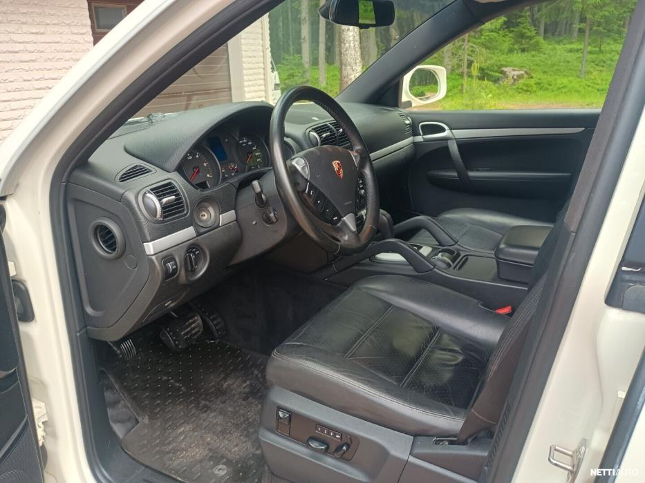 Porsche Cayenne 2010