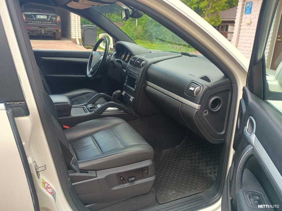 Porsche Cayenne 2010