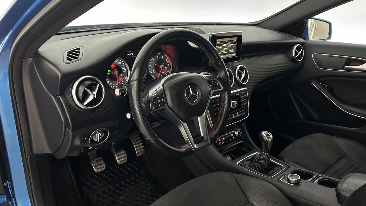 Mercedes-Benz A 2015