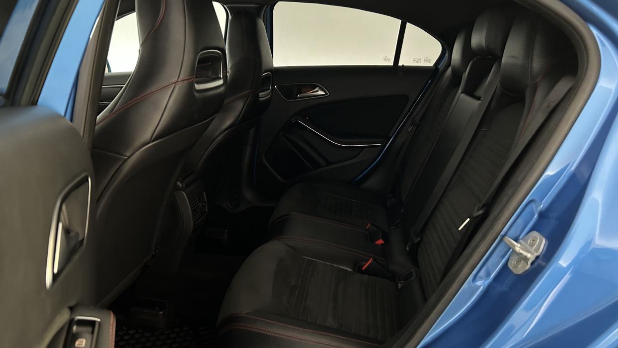 Mercedes-Benz A 2015