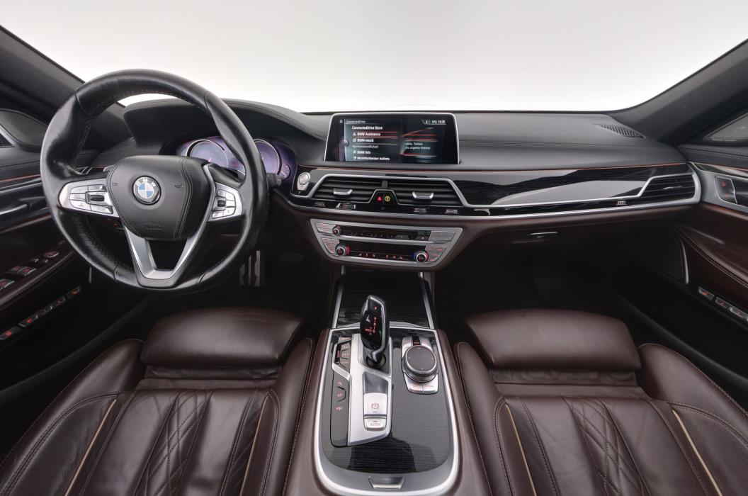 BMW 730 2017