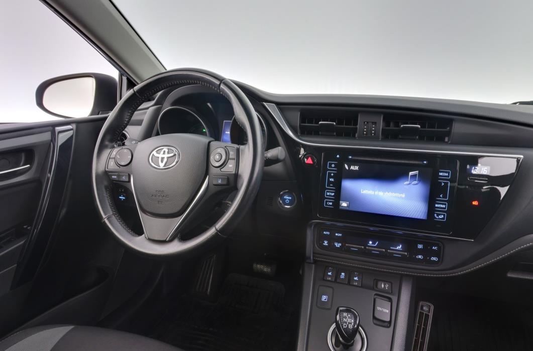 Toyota Auris 2016