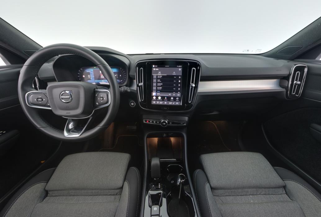 Volvo XC40 2024