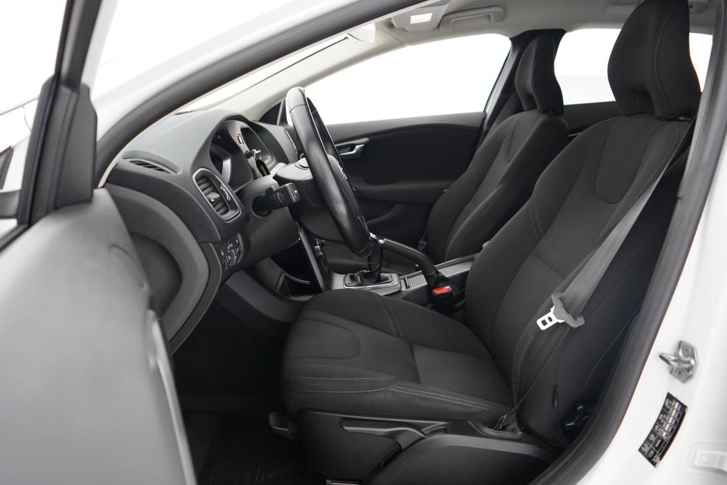 Volvo V40 2015