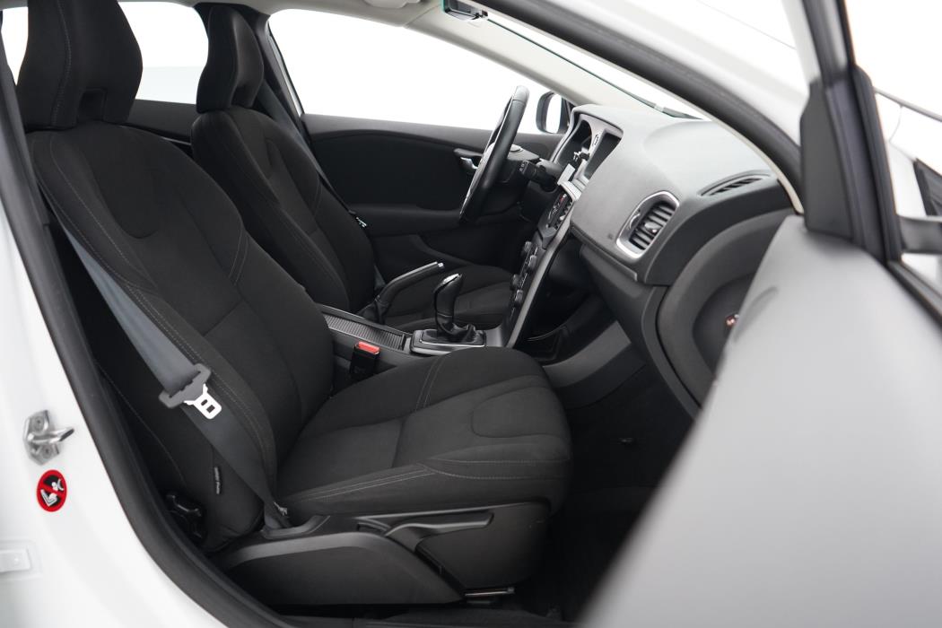 Volvo V40 2015