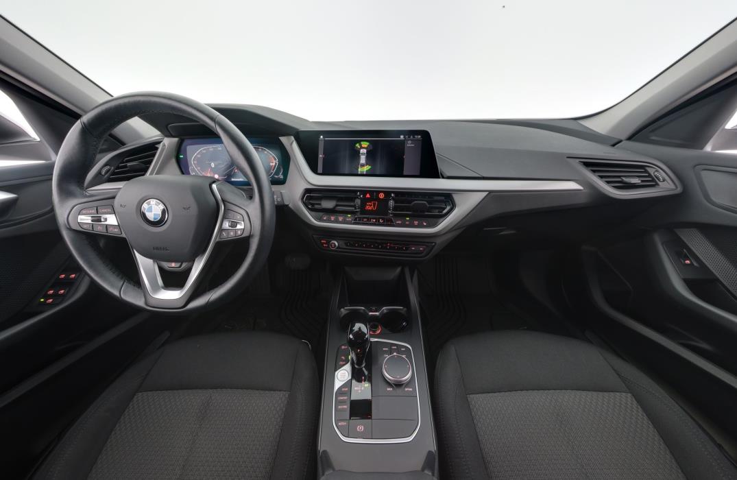 BMW 118 2022