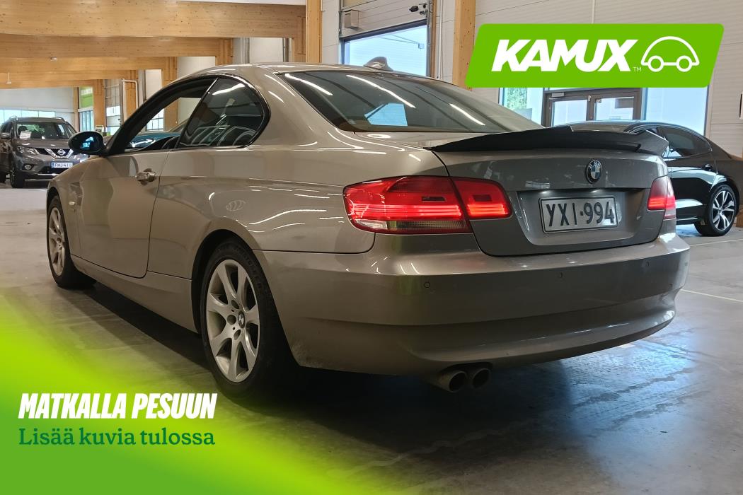 BMW 330 2008