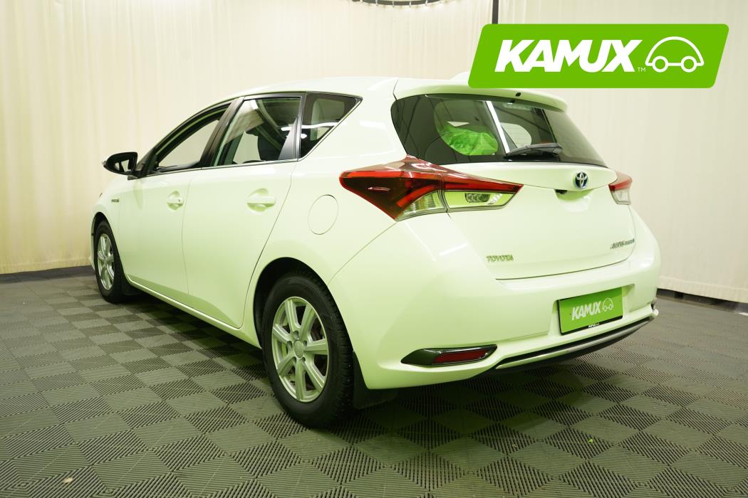Toyota Auris 2015
