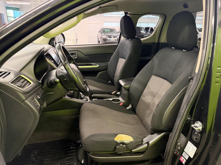 Mitsubishi L200 2020