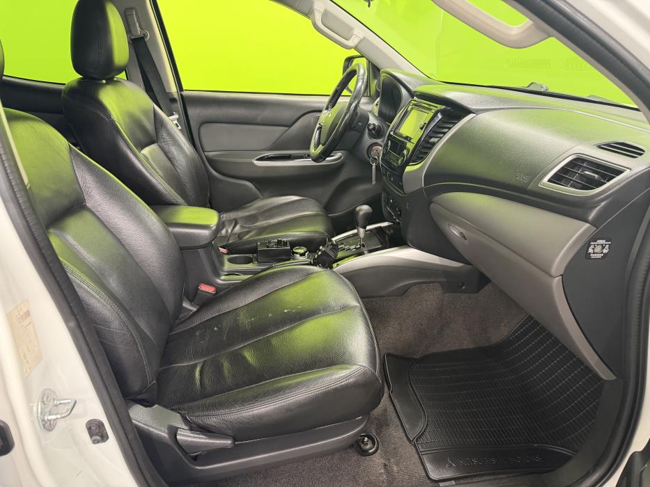 Mitsubishi L200 2016