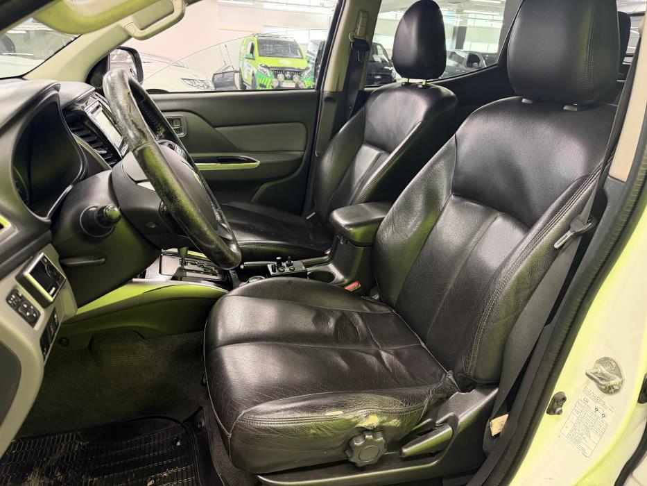 Mitsubishi L200 2016