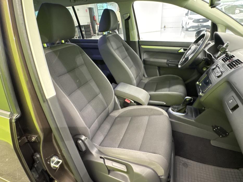Volkswagen Touran 2011