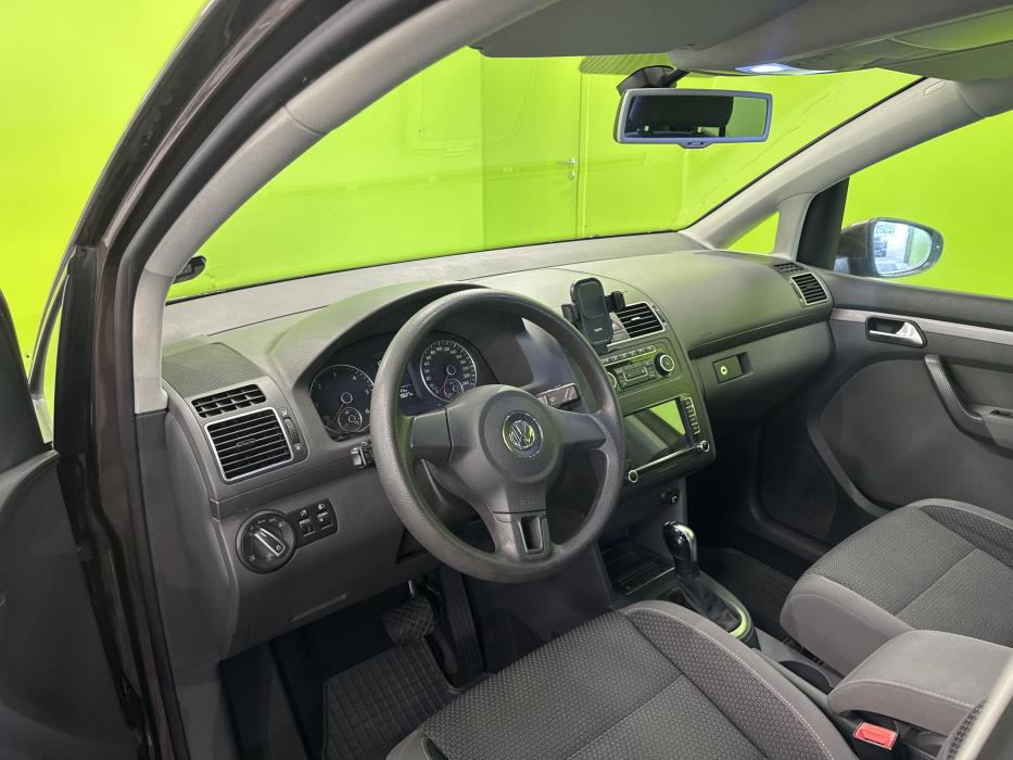 Volkswagen Touran 2011
