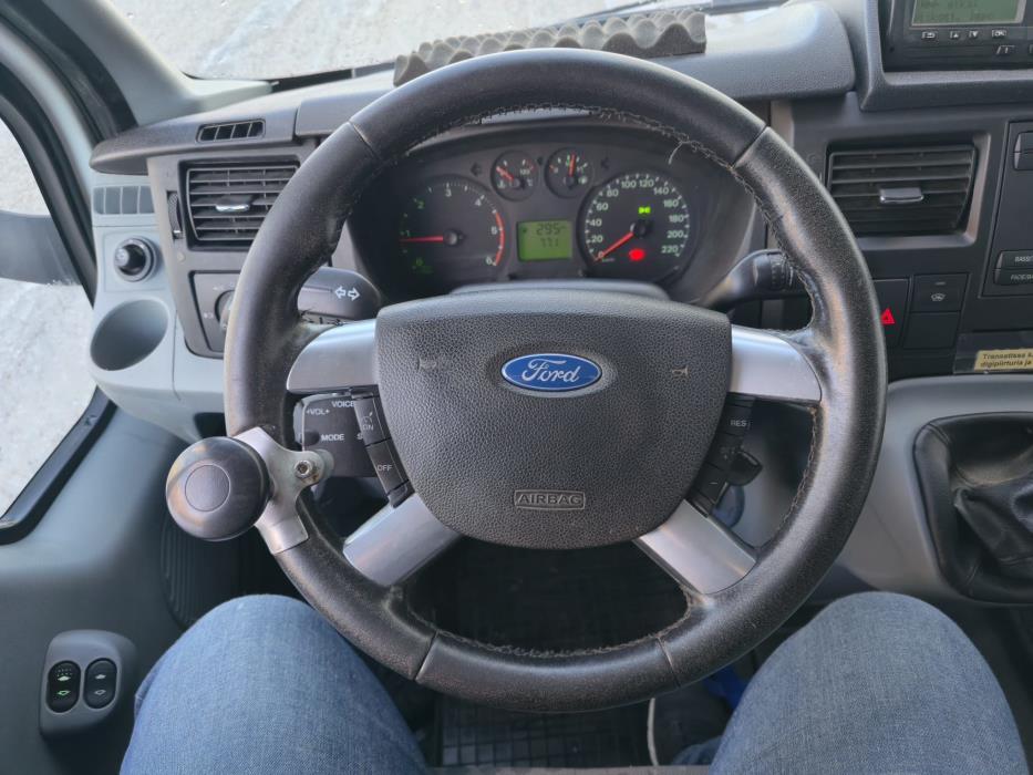 Ford Transit 2010