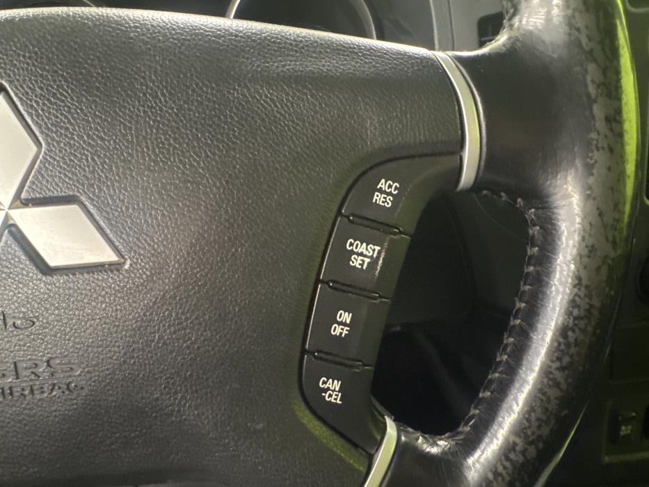 Mitsubishi Pajero 2014