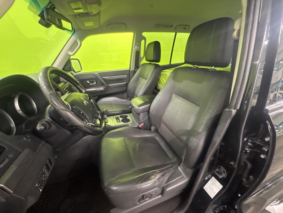 Mitsubishi Pajero 2014
