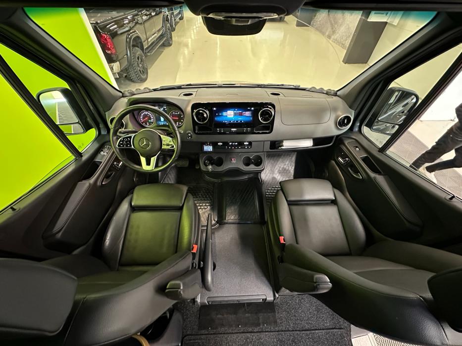 Mercedes-Benz Sprinter 2021