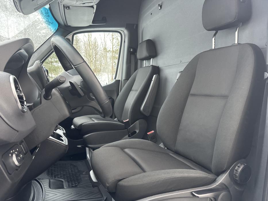 Mercedes-Benz Sprinter 2024