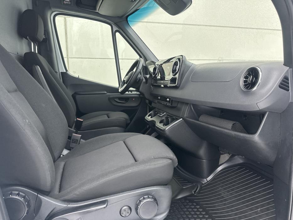 Mercedes-Benz Sprinter 2024