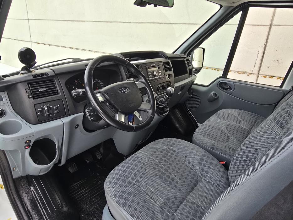 Ford Transit 2011