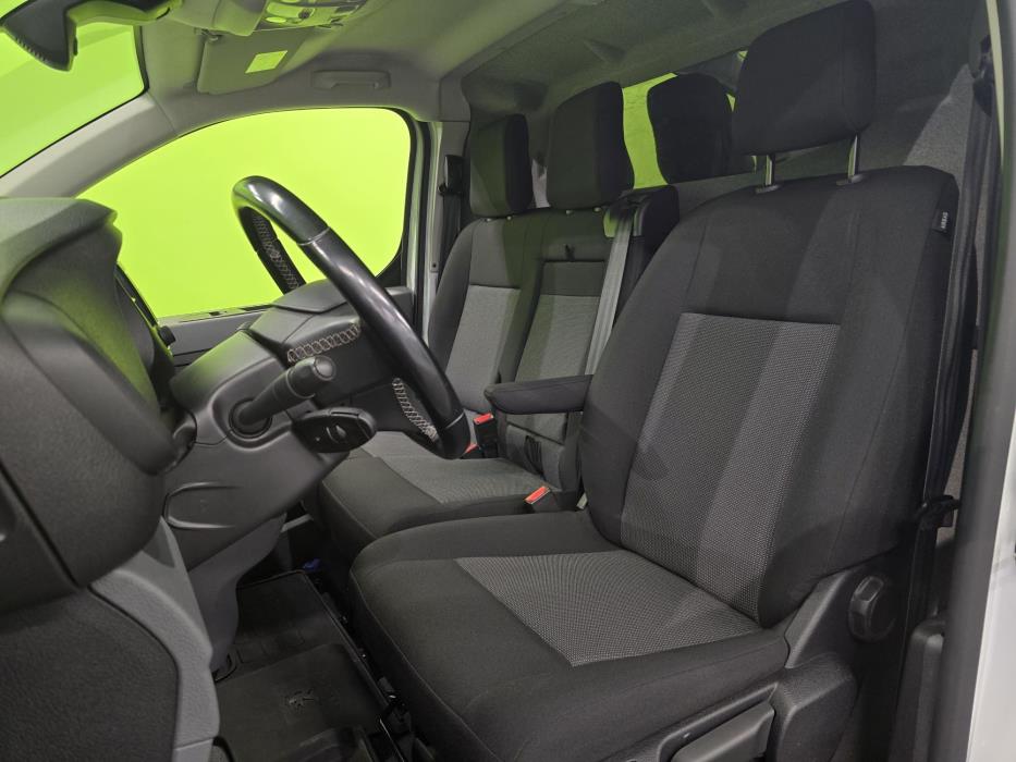 Peugeot e-Expert 2023