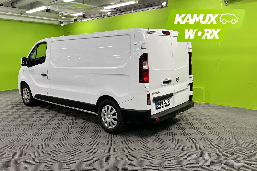 Nissan NV300 2021