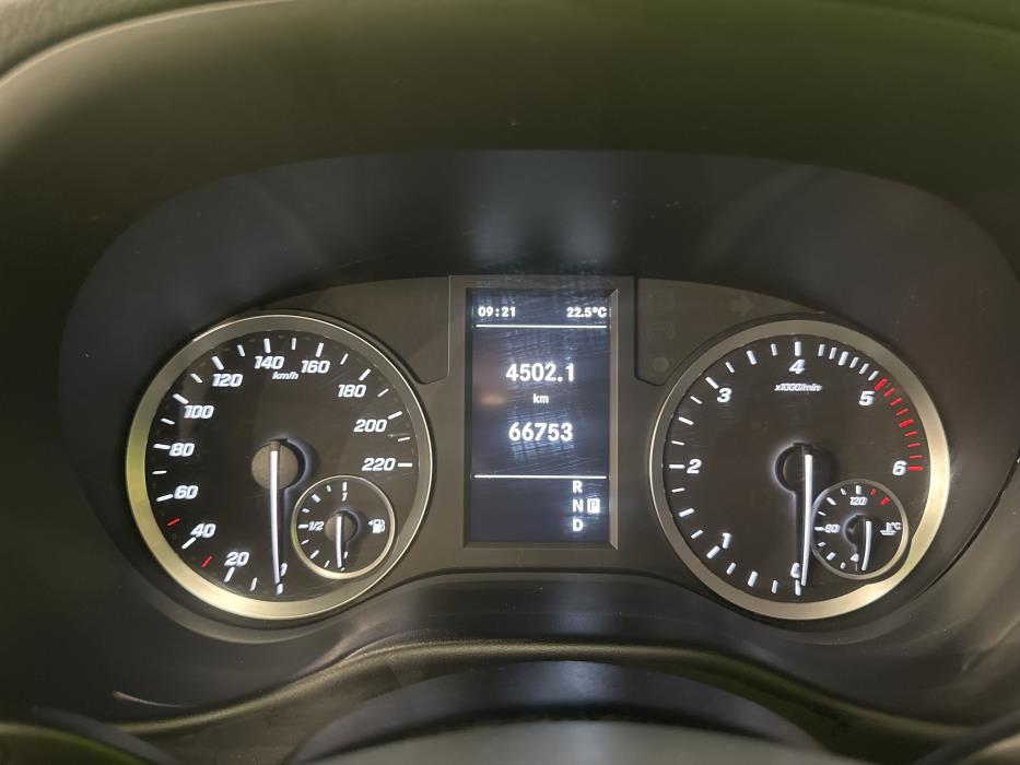 Mercedes-Benz Vito 2023