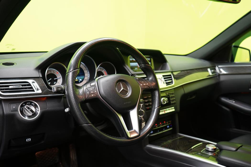 Mercedes-Benz E 2015
