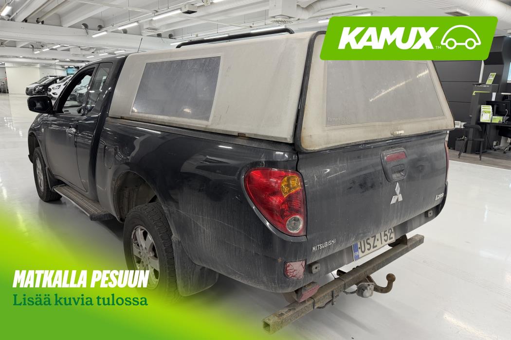 Mitsubishi L200 2012