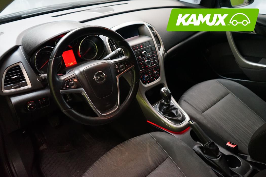 Opel Astra 2011