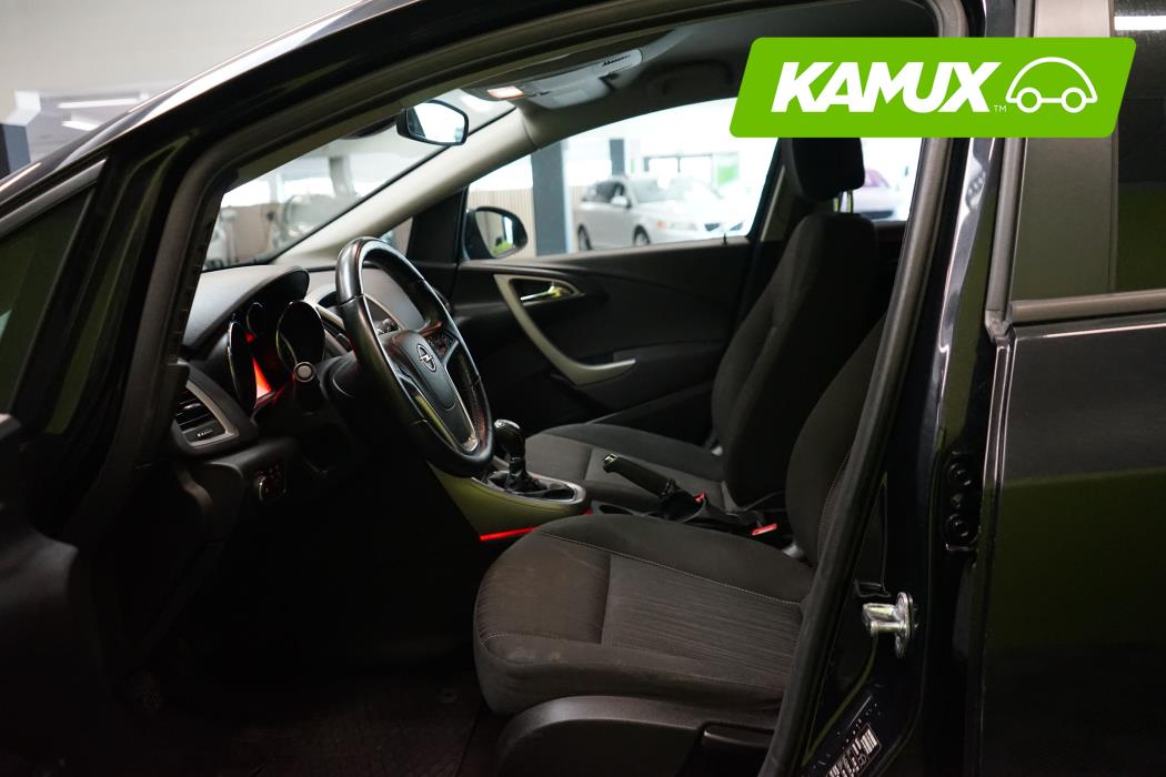 Opel Astra 2011