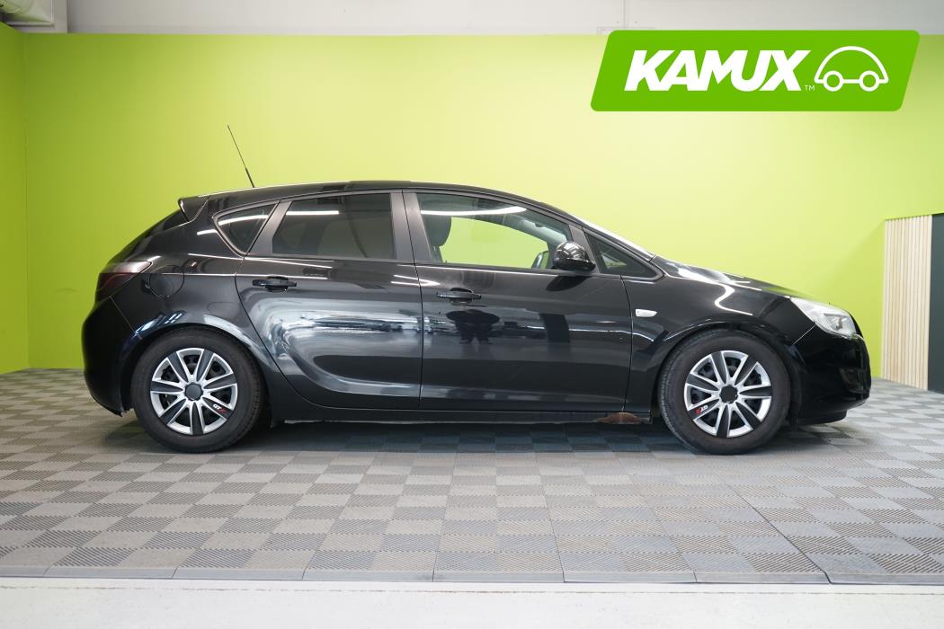 Opel Astra 2011