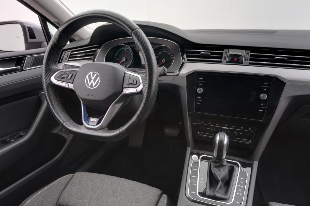Volkswagen Passat 2023