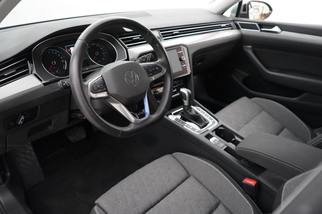 Volkswagen Passat 2023