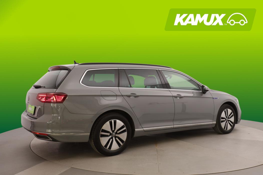 Volkswagen Passat 2023