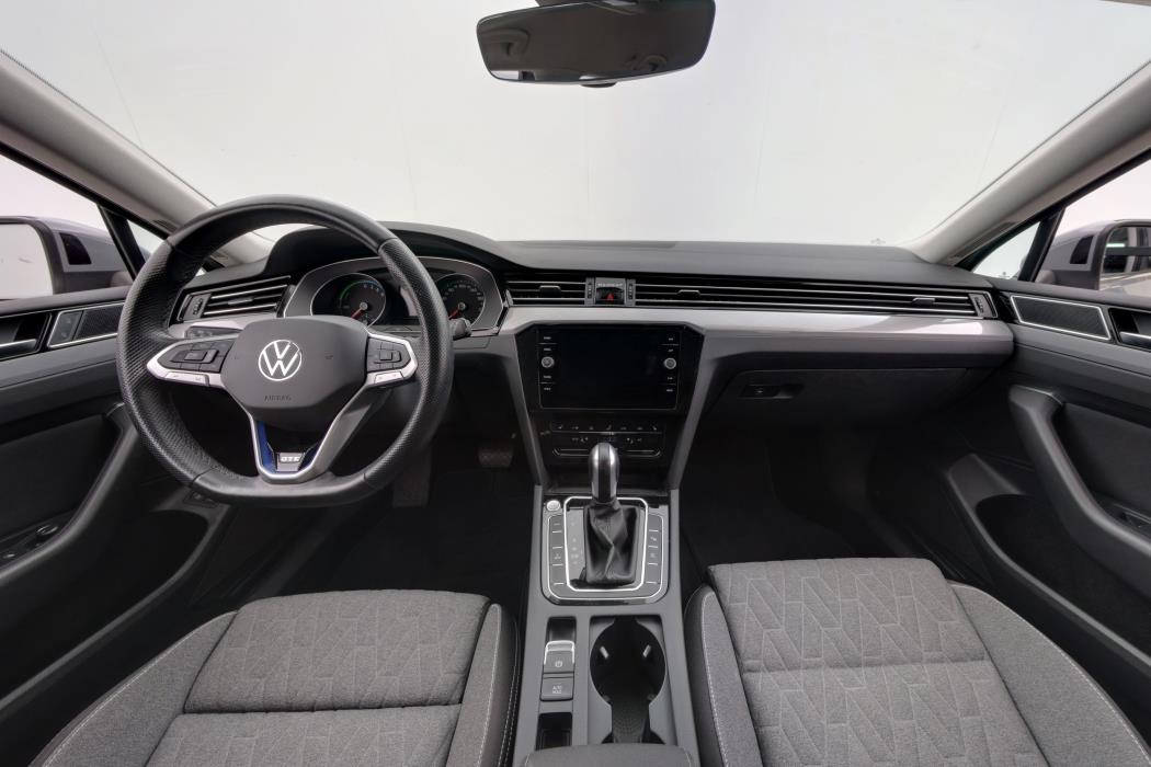 Volkswagen Passat 2023