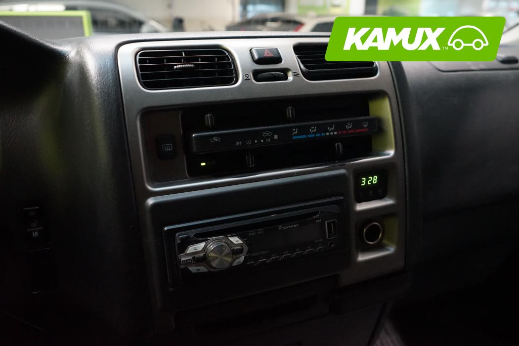 Toyota Hiace 2012