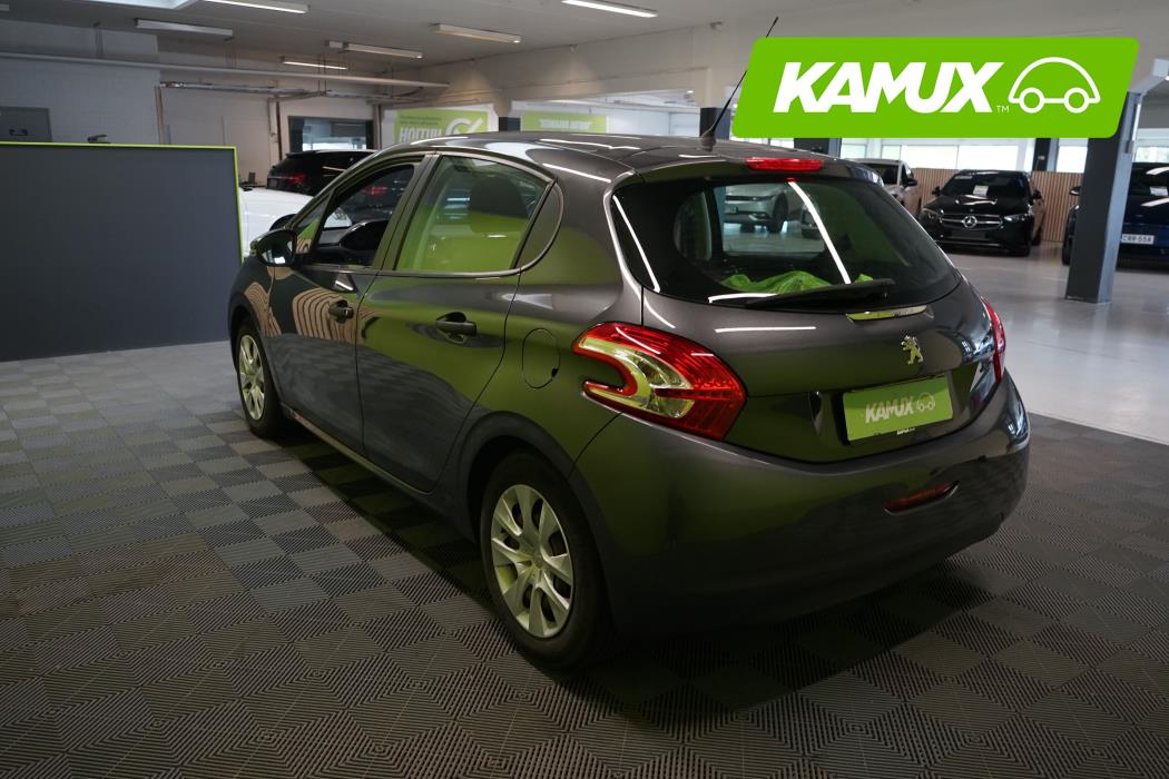 Peugeot 208 2014