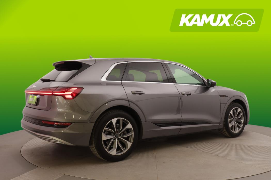 Audi e-tron 2023
