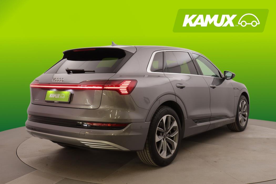 Audi e-tron 2023