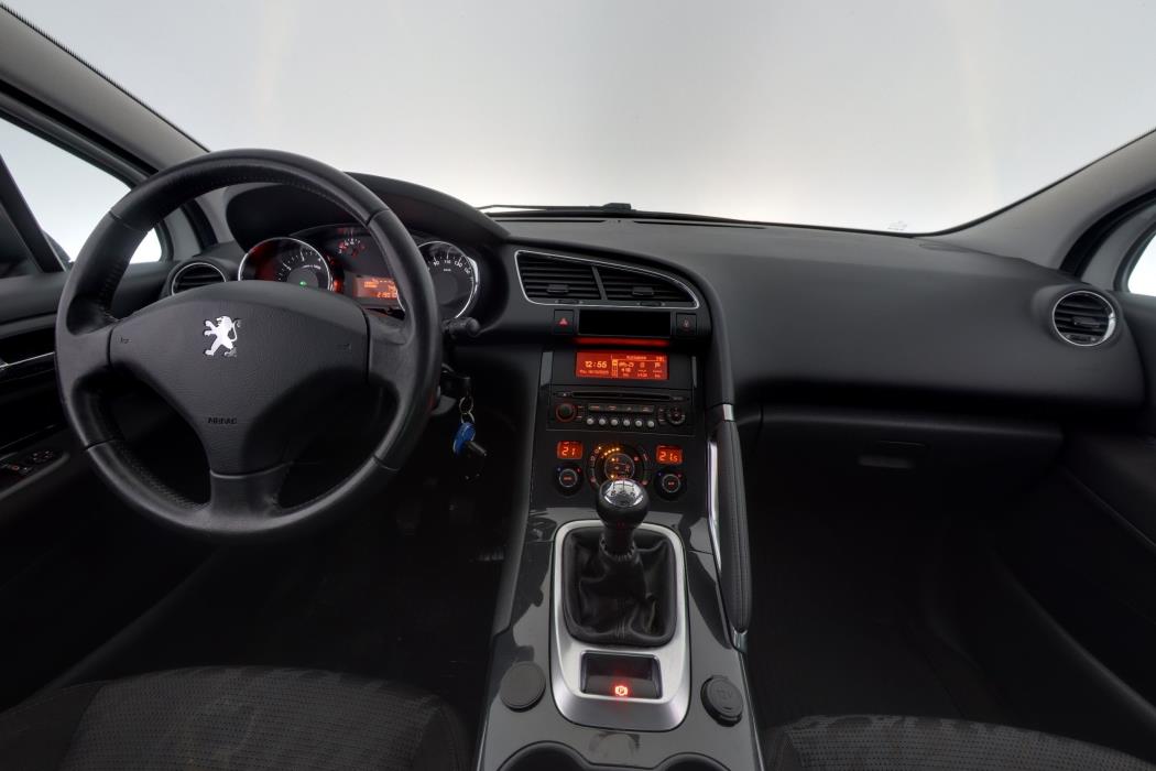 Peugeot 3008 2011