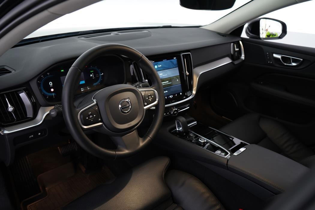 Volvo V60 2023