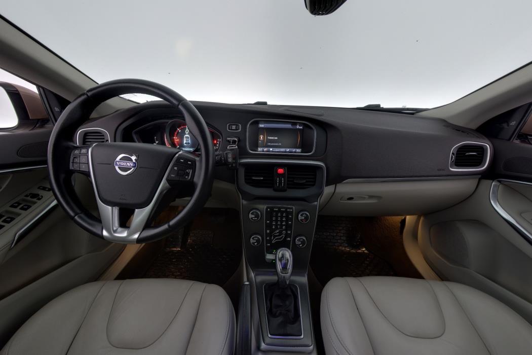 Volvo V40 2013