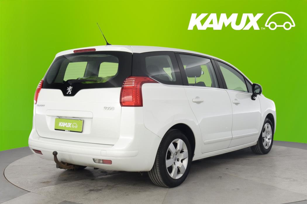 Peugeot 5008 2011