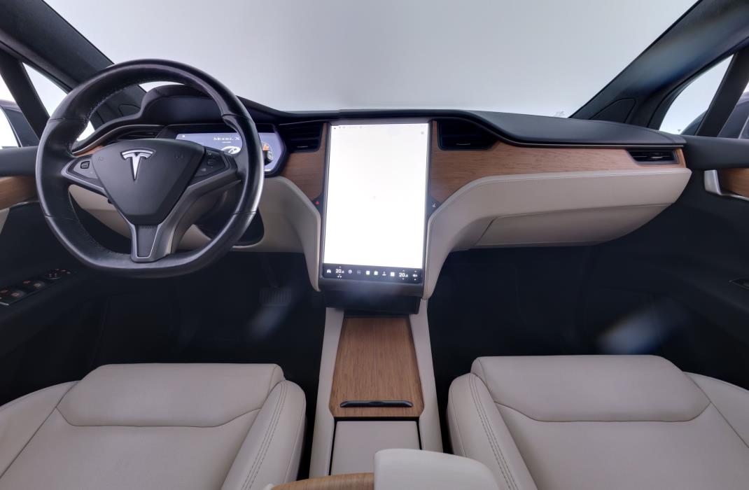 Tesla Model X 2020