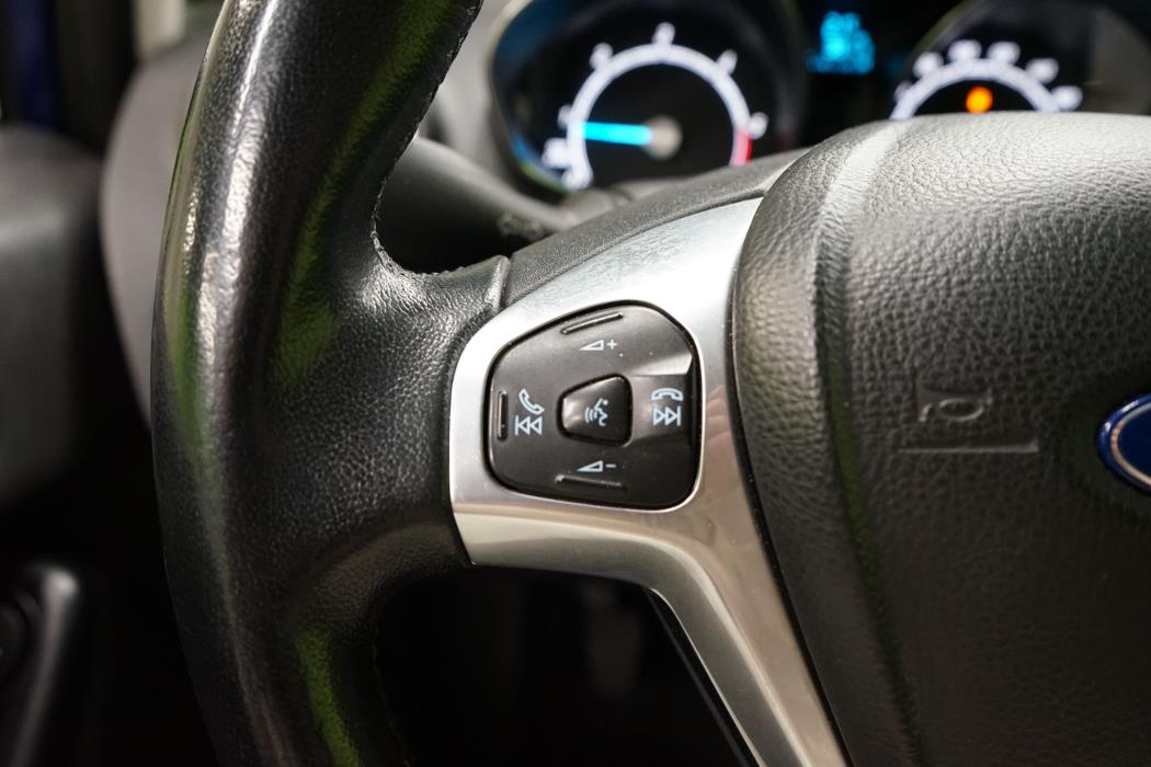 Ford Fiesta Van 2015