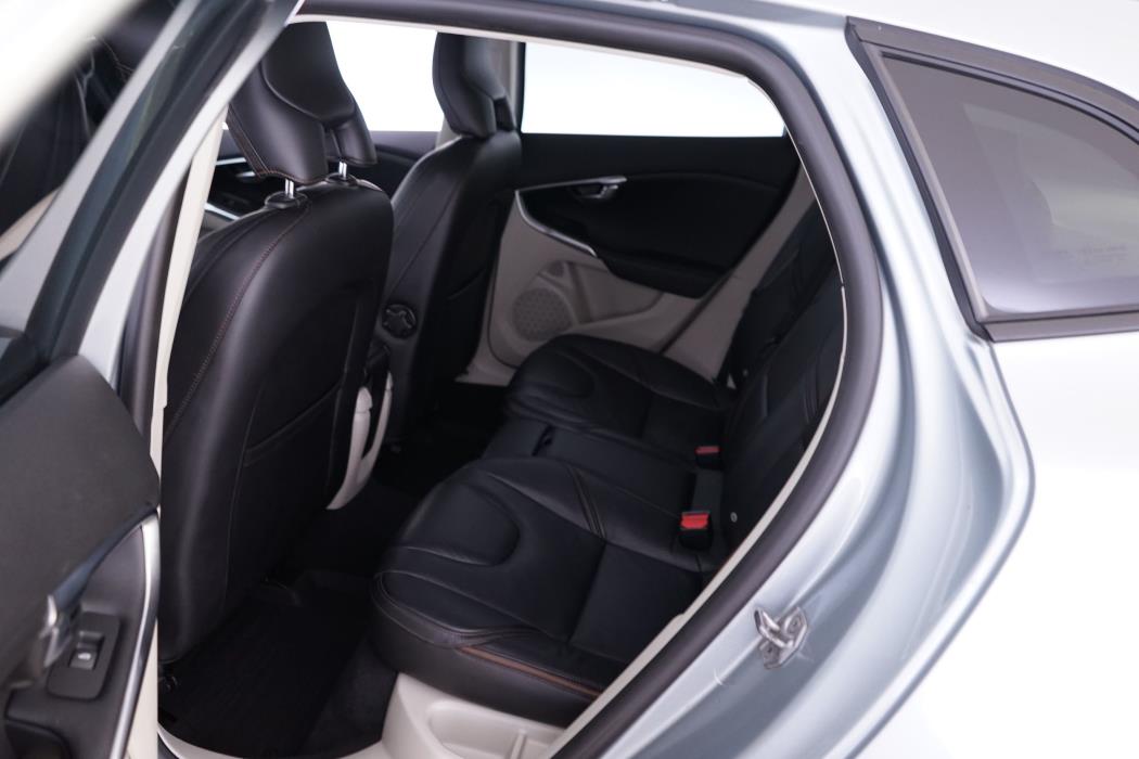 Volvo V40 Cross Country 2016